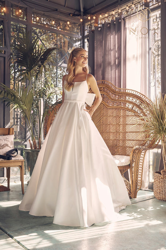 NOX ANABEL JE968 Bow-Detailed Back Full Volume Bridal Gown White / 16