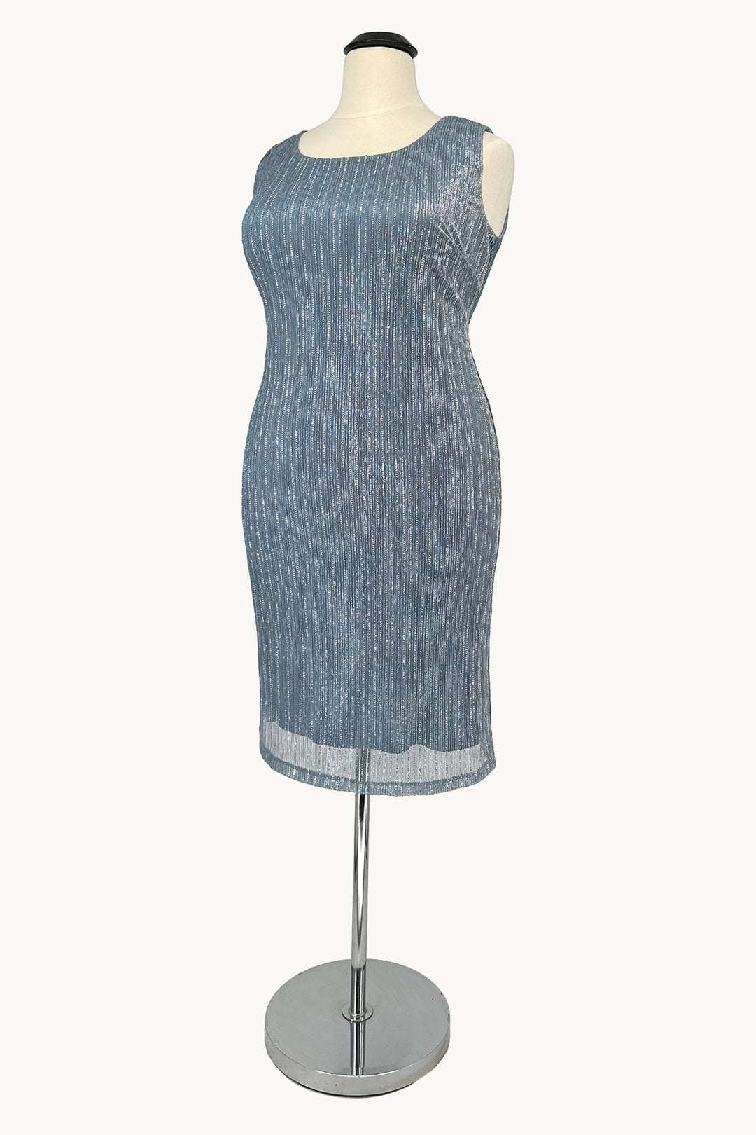 Amoris T9001 Evening Gown with Elegant Mermaid Silhouette