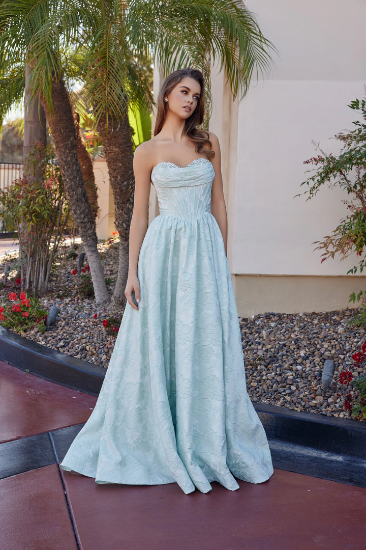 Nox Anabel T1912 long prom dress with sweetheart neckline